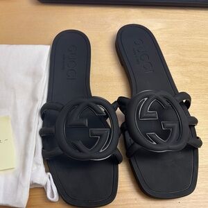 Gucci Interlocking G Slide Sandala
